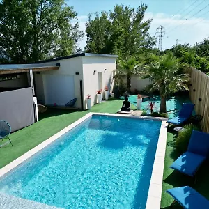 studio-chic.midi-pyreneeshotels.com/